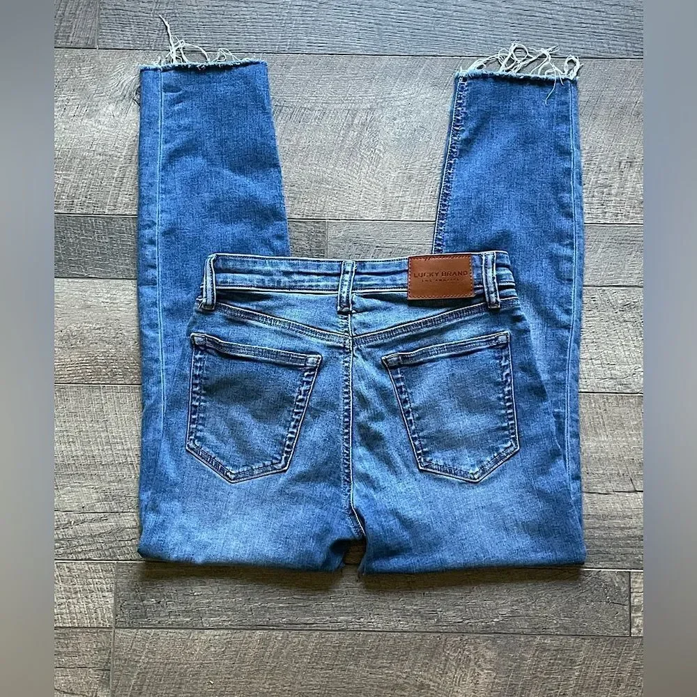 Women’s Lucky Jeans, Frayed-Hem, “Bridgette”, High-Rise, Skinny Jeans. Size 4/27